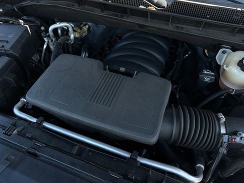 Used 2021 Chevrolet Suburban LT image 42