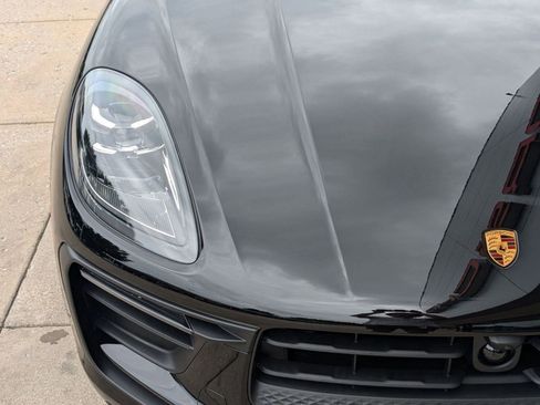 Used 2025 Porsche Macan image 12