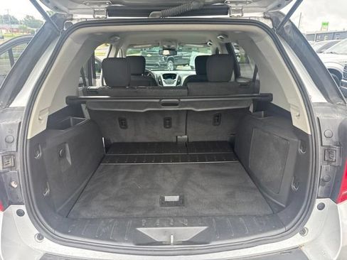 Used 2017 Chevrolet Equinox LS FWD image 30
