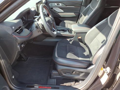 Certified 2025 Ford Explorer ST AWD/4WD image 5