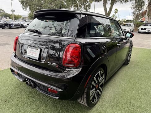 Used 2019 MINI Cooper S w/ Premium Package image 6