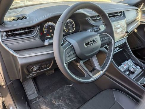 New 2026 Jeep Grand Cherokee 4WD image 11