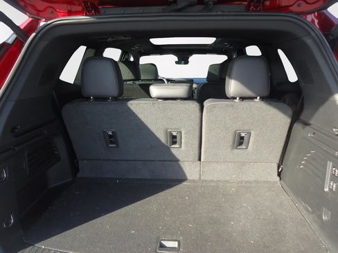 Used 2024 GMC Acadia Denali w/ Super Cruise Package image 35