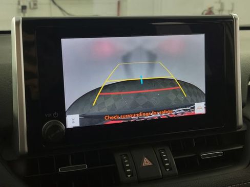 Used 2023 Toyota RAV4 XLE Premium FWD image 20