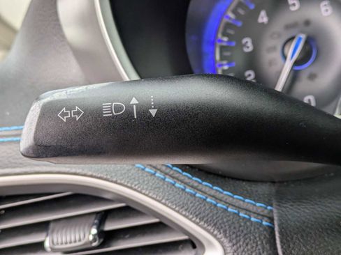 Used 2021 Chrysler Pacifica Touring w/ Cold Weather Group image 25