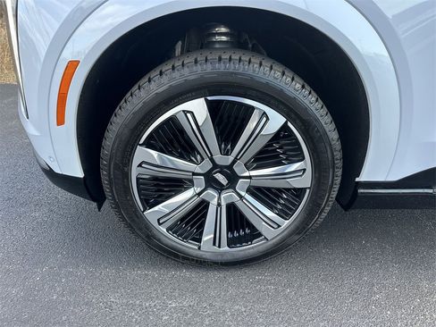 New 2026 Cadillac Escalade IQ Luxury 2 image 10