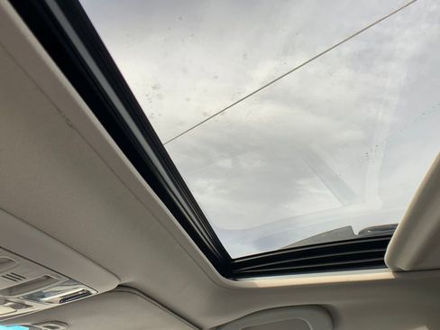 Used 2018 Subaru Outback 3.6R Limited image 22