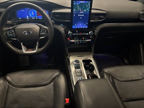 Used 2022 Ford Explorer ST w/ Equipment Group 401A image 14