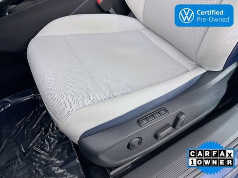 Used 2023 Volkswagen ID.4 Pro S Plus image 21
