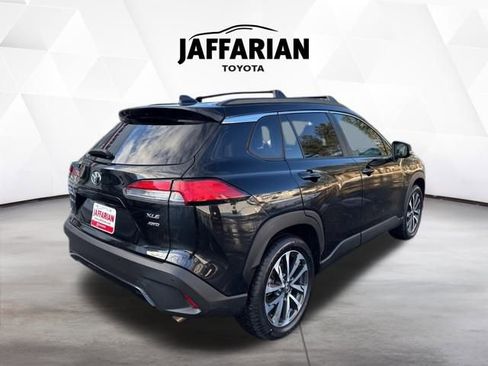 Certified 2022 Toyota Corolla Cross XLE image 6