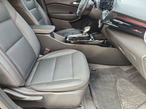 Used 2025 Chevrolet Trax RS w/ Driver Confidence Package FWD image 25