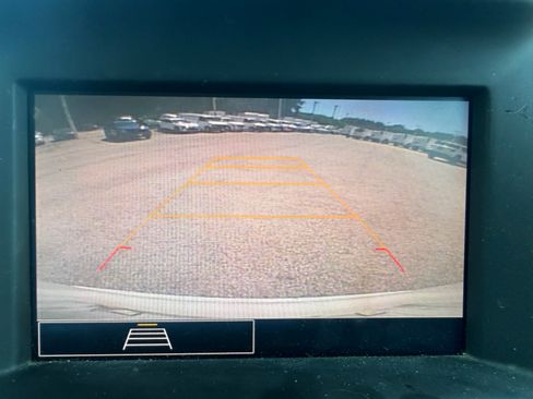 Used 2022 GMC Terrain SLE FWD image 17