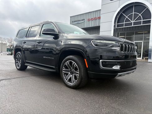 Used 2024 Jeep Wagoneer Series II image 10