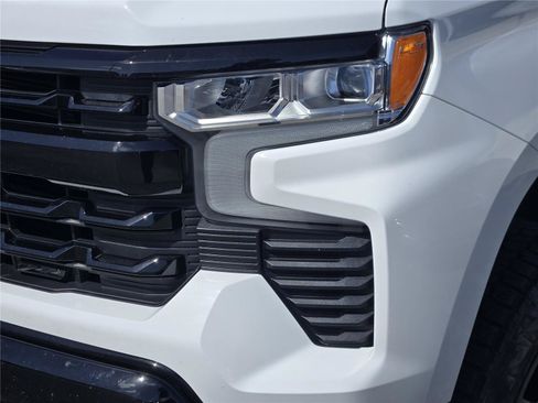 Used 2025 Chevrolet Silverado 1500 LT Trail Boss w/ Convenience Package II AWD/4WD image 10