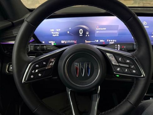 Used 2025 Buick Enclave Preferred AWD/4WD image 14