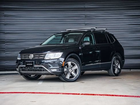 Used 2020 Volkswagen Tiguan SEL AWD/4WD image 1