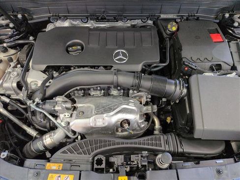 Used 2022 Mercedes-Benz GLB 250 image 22