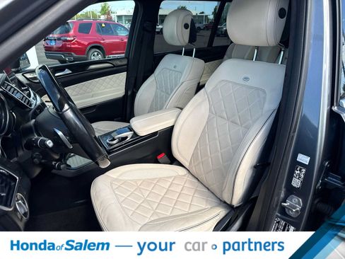 Used 2018 Mercedes-Benz GLS 550 4MATIC image 11