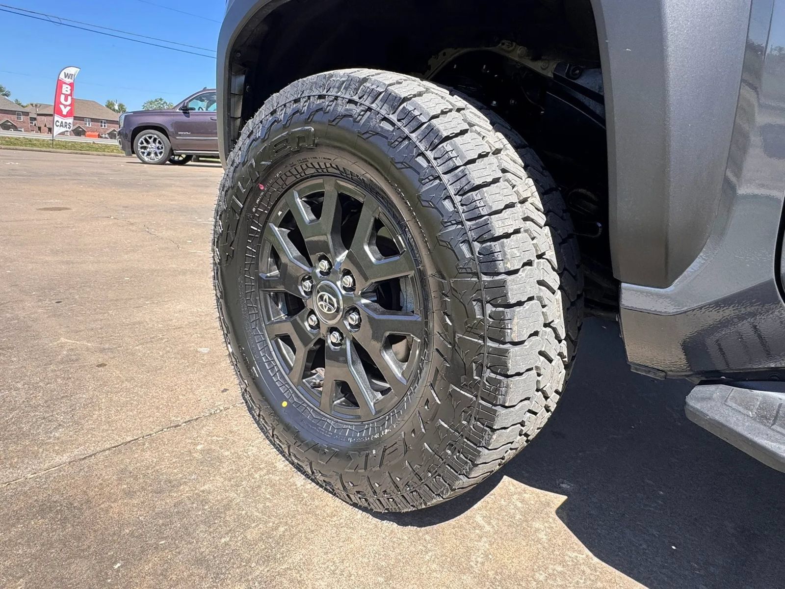 Used 2025 Toyota 4Runner SR5 AWD/4WD image 10