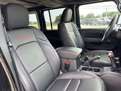 Used 2024 Jeep Wrangler Unlimited Rubicon AWD/4WD image 23