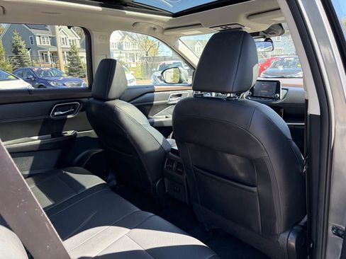 Used 2021 Nissan Rogue SV w/ Premium Package AWD/4WD image 24