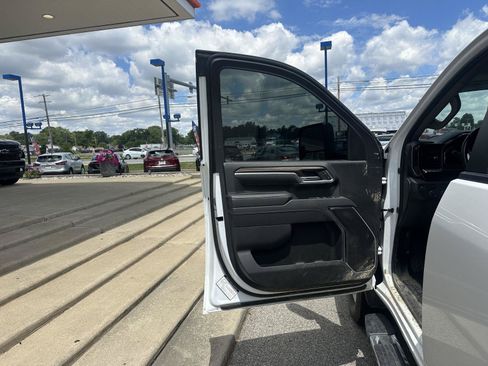 Used 2025 Chevrolet Silverado 2500 LT AWD/4WD image 11