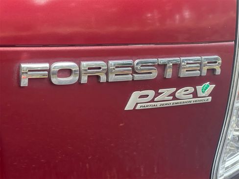 Used 2010 Subaru Forester 2.5X image 6