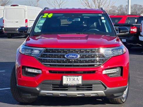 Used 2024 Ford Explorer XLT w/ Equipment Group 202A image 3