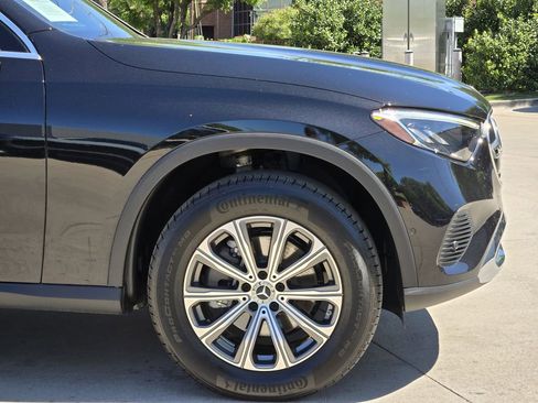 Used 2025 Mercedes-Benz GLC 300 image 13