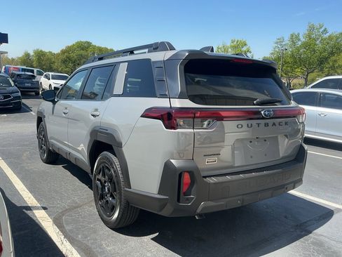 Used 2026 Subaru Outback Limited image 2