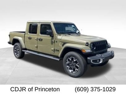New 2025 Jeep Gladiator Sport w/ Premium Package
