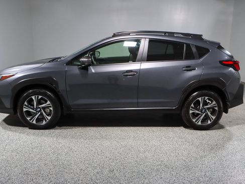 Used 2024 Subaru Crosstrek 2.0i Premium w/ Crosstrek Mirror Package AWD/4WD image 10