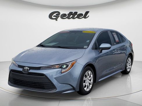 Certified 2025 Toyota Corolla LE w/ Convenience Package FWD image 1