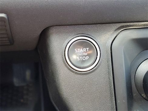 Used 2023 Land Rover Defender 110 75th Limited Edition image 28