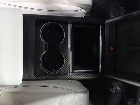 Used 2022 Tesla Model X Plaid image 14