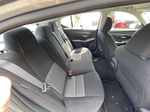 Used 2022 Nissan Sentra SV FWD image 20