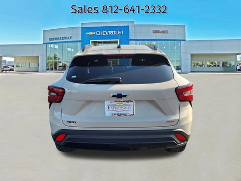 New 2026 Chevrolet Trax RS w/ Sunroof Package image 4