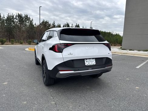 New 2026 Kia Sportage LX FWD image 5