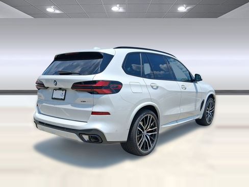 Used 2026 BMW X5 xDrive40i w/ M Sport Package image 8