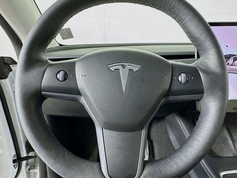 Used 2021 Tesla Model Y Long Range AWD/4WD image 51