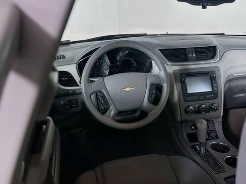 Used 2015 Chevrolet Traverse LS image 17