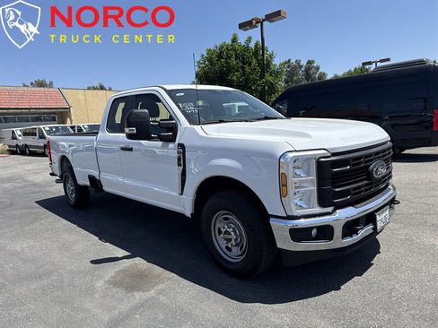 Used 2024 Ford F250 XL w/ XL Chrome Package RWD image 2