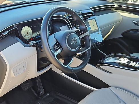 Used 2023 Hyundai Tucson Limited image 14