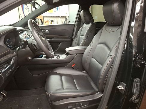 Used 2022 Cadillac XT4 Sport w/ LPO, Onyx Lite Package image 9