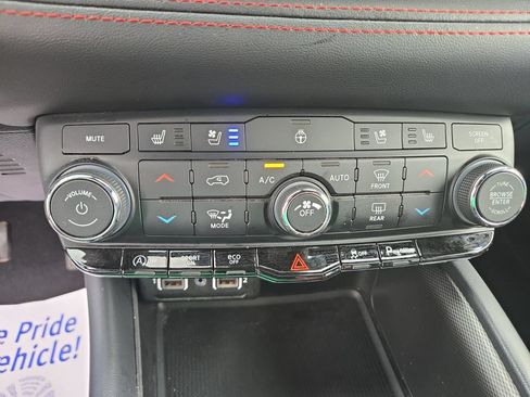 Used 2024 Dodge Durango GT AWD/4WD image 28