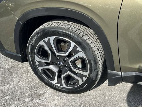 Certified 2023 Subaru Ascent Limited image 9