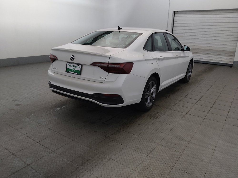 Used 2023 Volkswagen Jetta SE FWD image 9