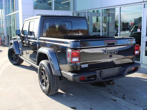 Certified 2022 Jeep Gladiator Willys image 7