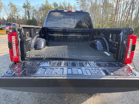 Used 2024 Ford F350 Lariat w/ Sport Appearance Package image 7