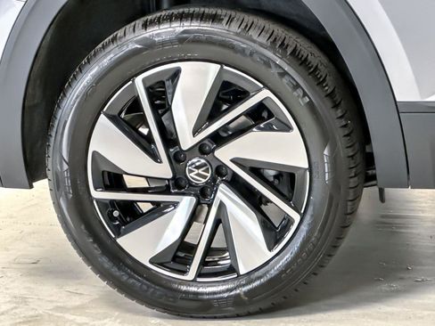 New 2026 Volkswagen Atlas SE image 25